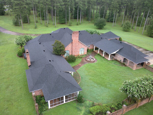 Architectural Shingles shown in Brilliant Black - Minden, Louisiana